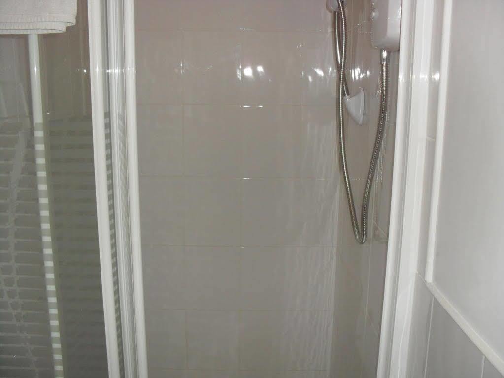 Causeway Bay Guesthouse Portrush Eksteriør bilde